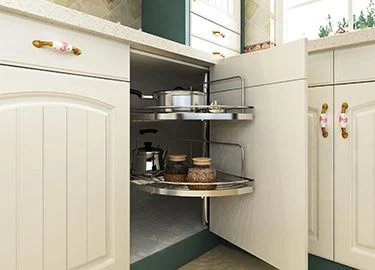 Corner-Cabinet