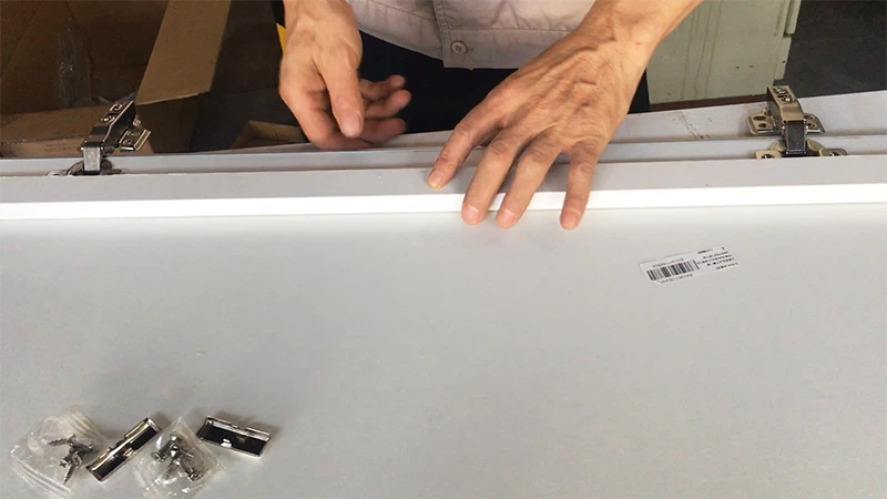 how to install kitchen cabinet hinge