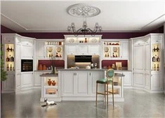 Armoires de cuisine blanches de style Shaker